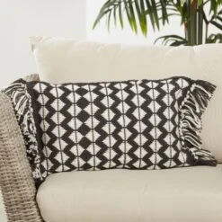Perdita Geometric Pillow - Black -Best Decoration Shop che02 3