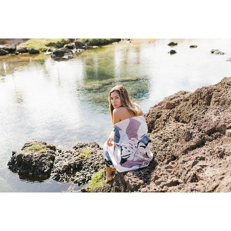 Slowtide Mahina Beach Towel - Peach 6 Slowtide Mahina Beach Towel - Peach - Image 4